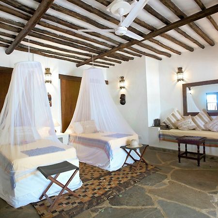 Kinondo Kwetu Hotel Diani Beach Exterior photo