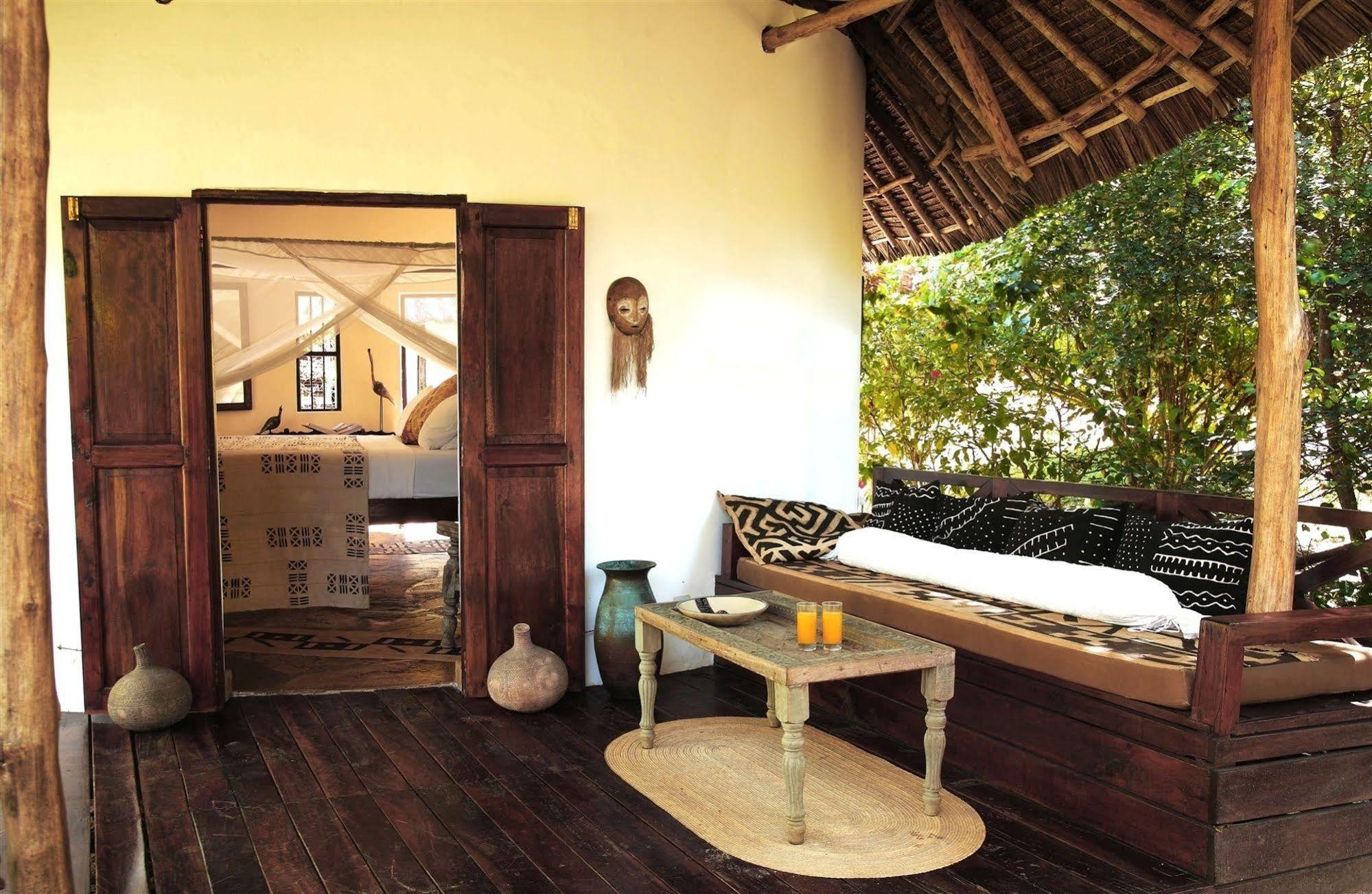 Kinondo Kwetu Hotel Diani Beach Exterior photo