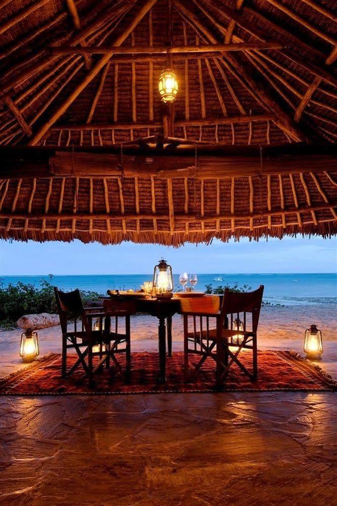 Kinondo Kwetu Hotel Diani Beach Exterior photo